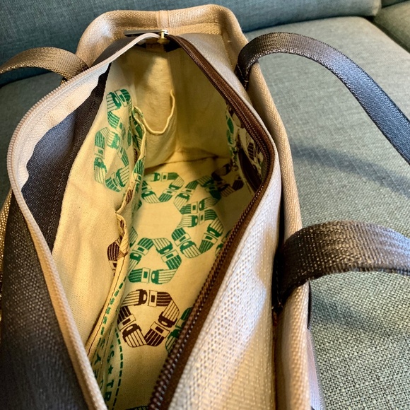 Harvey's Seatbelt Bag: Treecycle Large Satchel - Picture 8 of 8